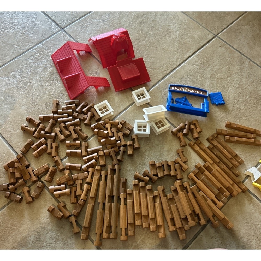 Lincoln Logs White River Ranch Incomplete set.